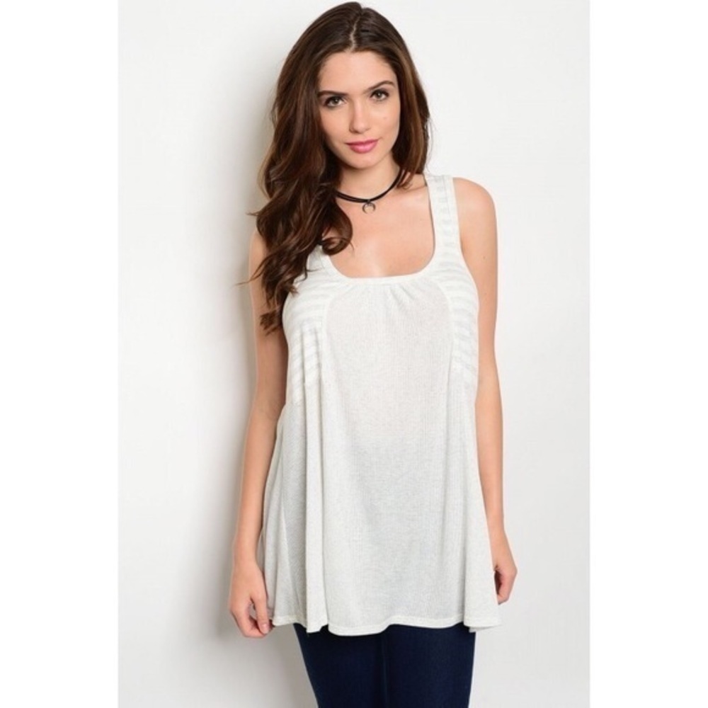 🆕White flattering top